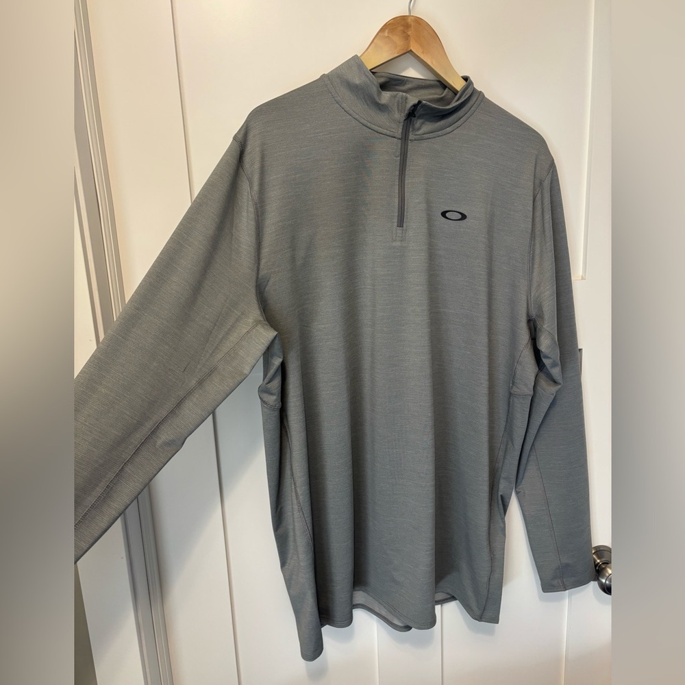 Oakley Light Gray Regular Fit Quarter-Zip Pullover